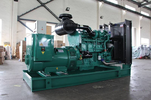 银川320kw康明斯柴油发电车出租_COPY_COPY